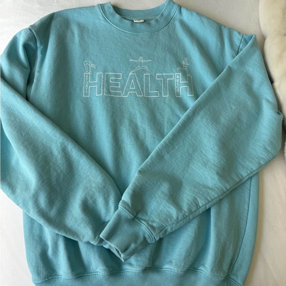 Sporty and rich blue crew neck